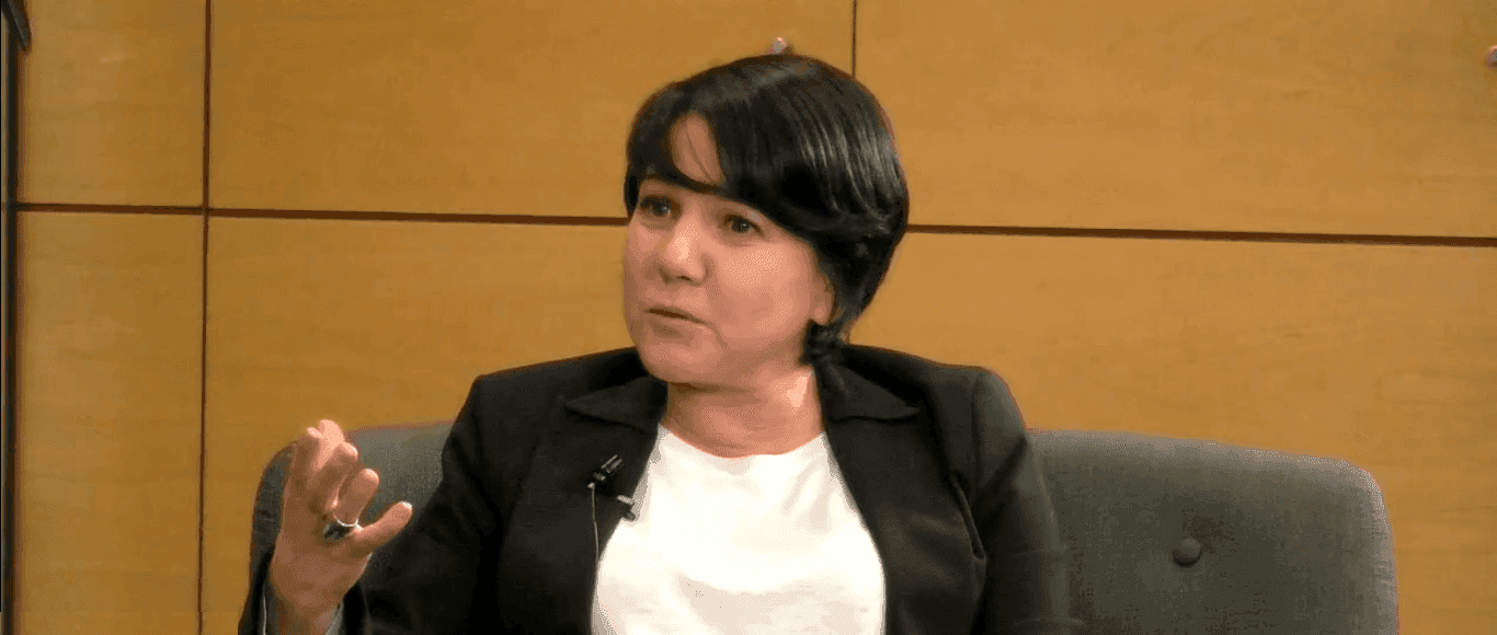 Javiera Parada en el Ciclo “En Persona” de ICARE: “La democracia, con todas sus imperfecciones, es el mejor sistema para vivir juntos y cuando se debilita el diálogo político aparecen los populismos y los autoritarismos”