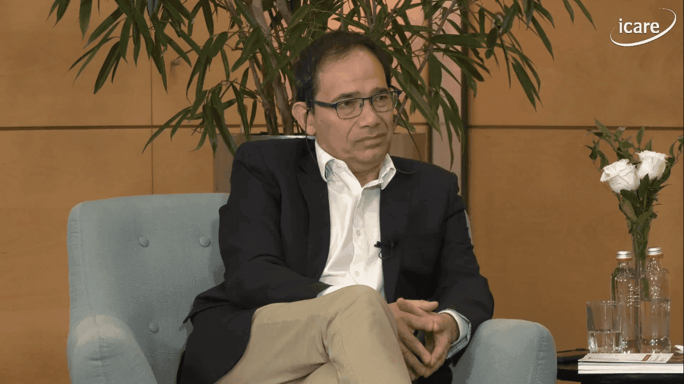 Sergio Micco en el ciclo “En Persona” de ICARE: “Que todo se convierta en un derecho fundamental es el algo que me preocupa de la propuesta de nueva Constitución”