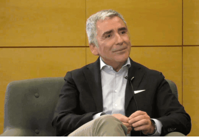 Revive EN PERSONA · Cristián Warnken, junto a Carlos Peña, Rector de la Universidad Diego Portales