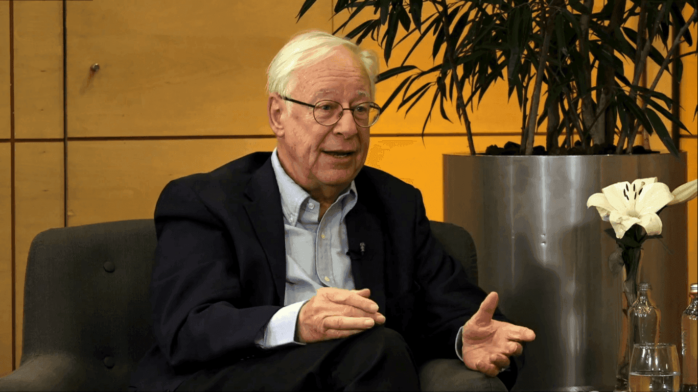 José Joaquín Brunner, académico e investigador UDP: “La idea de una democracia con mayores grados de participación es lo único que salvaría al capitalismo de su fuerza fáustica”