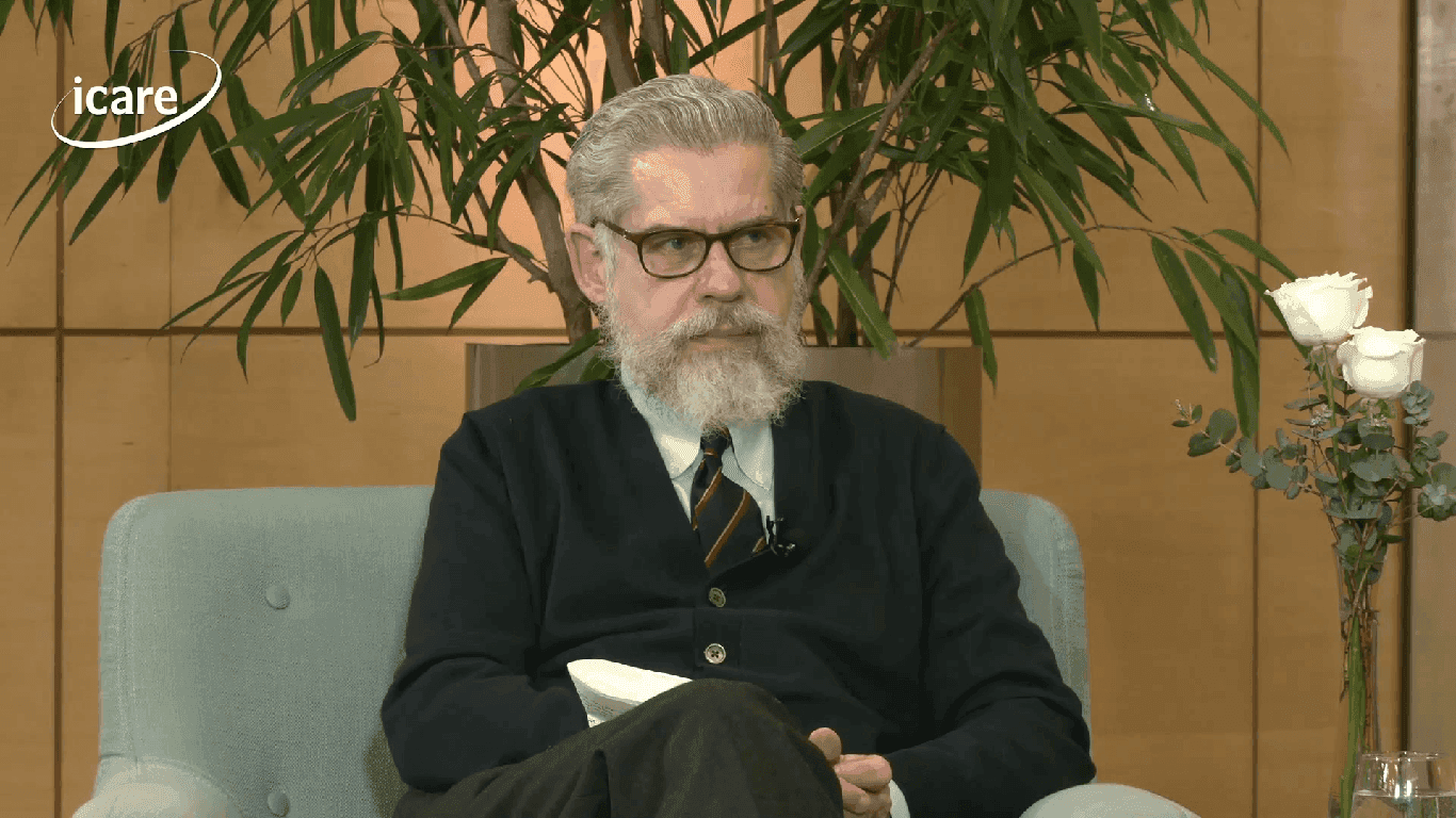 Alfredo Jocelyn-Holt en el ciclo “En Persona”: “La nueva Constitución, más que un programa de gobierno, es una agenda activista para los próximos 30 años”