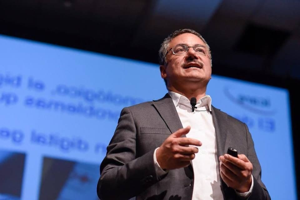 Sergio Vergara: “En el dilema entre los resultados y volvernos ágiles, se debe balancear la dirección y la contención”