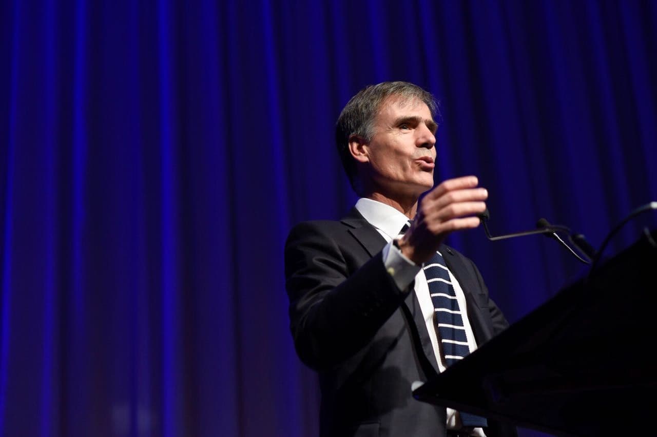 Ministro de Economía en ICARE: “No veamos las nuevas tecnologías como amenaza”