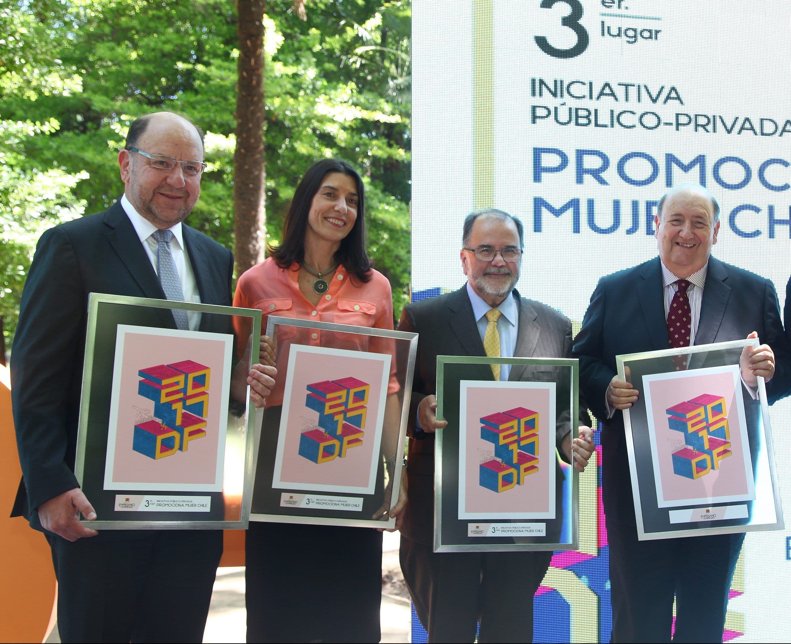 Programa Promociona recibe premio por fomentar la participación de mujeres en cargos directivos