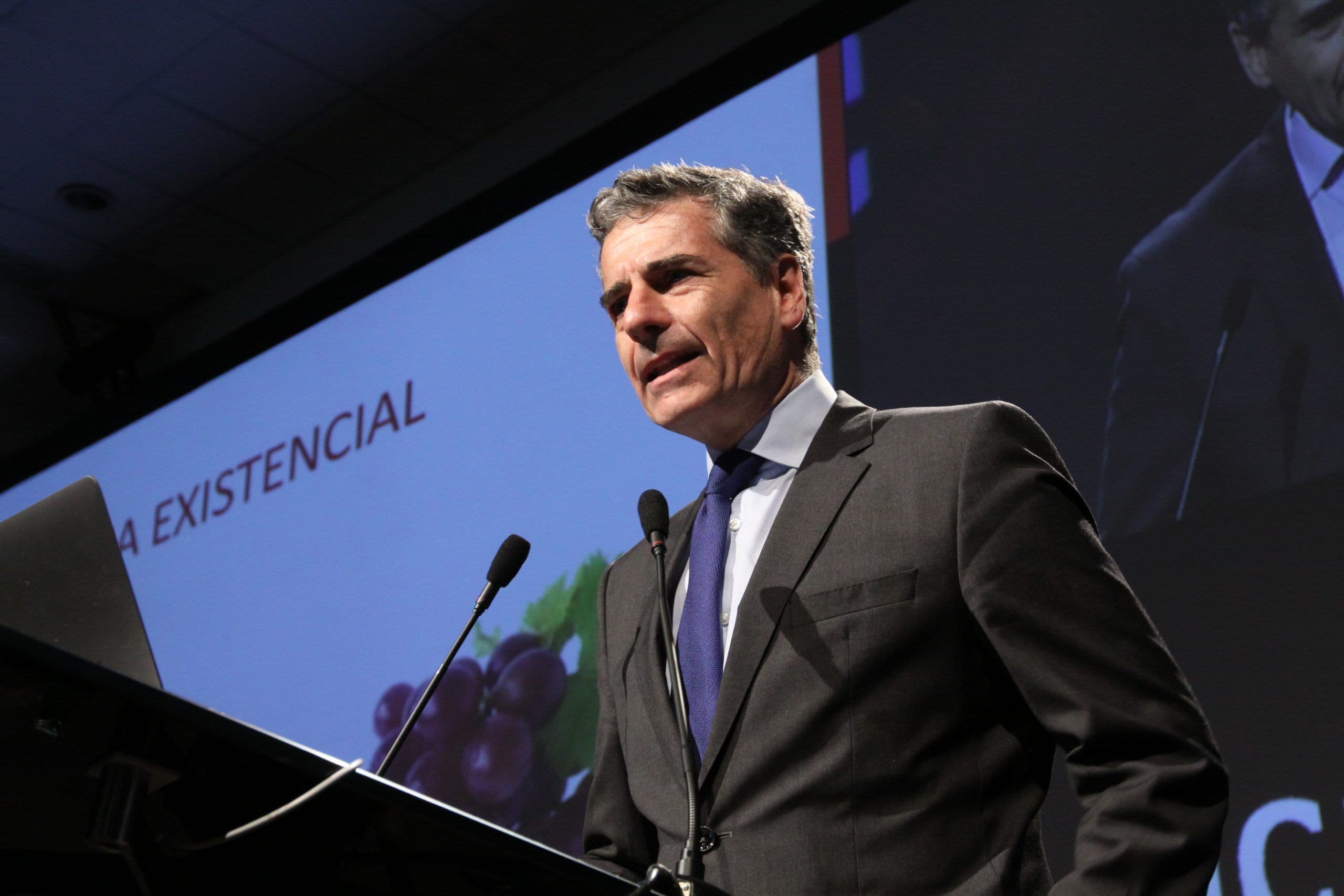 Andrés Velasco: “El problema de productividad en Chile es serio”